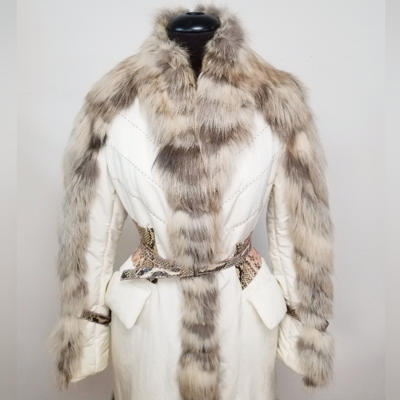 $2395 MADE IN ITALY Real Fox Fur Trimmed Ivory Coat - Picture 3 of 12